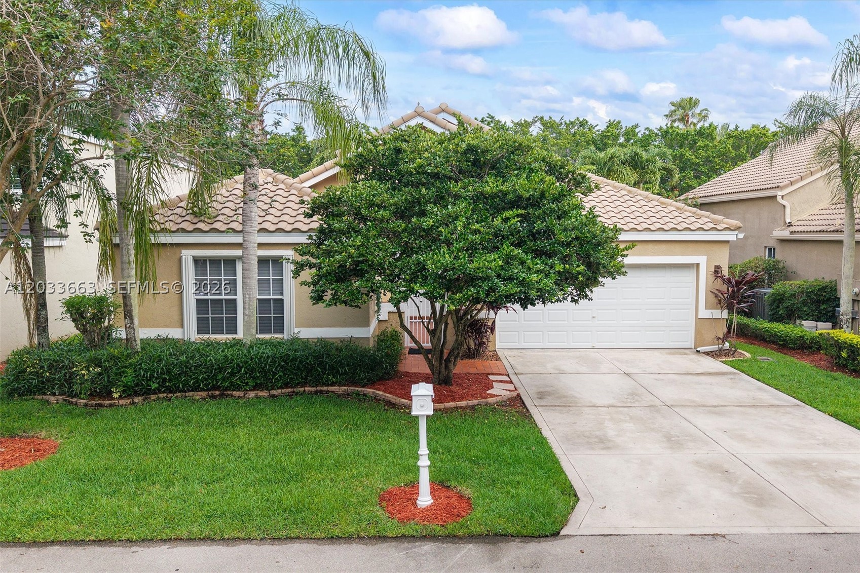 2013 Island Cir — photo
