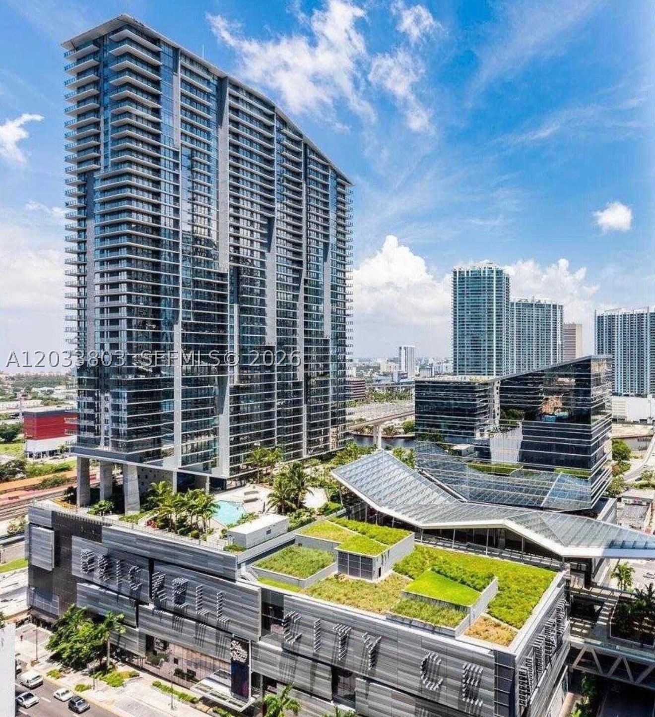 88 SW 7th St 2206 — photo