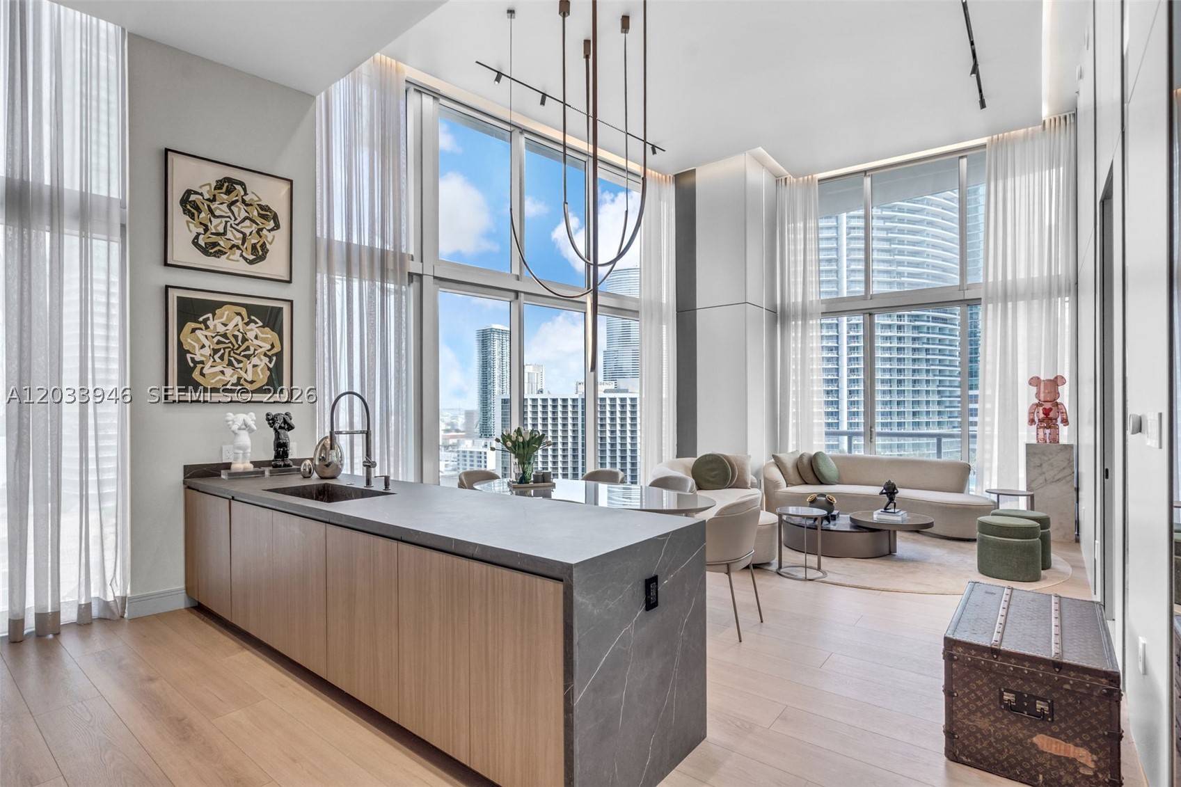 475 Brickell Ave 2215 — photo