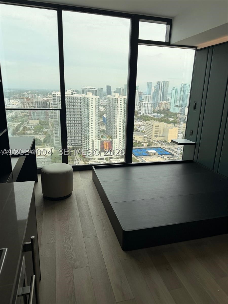 20 NE 11th St 3703a — photo