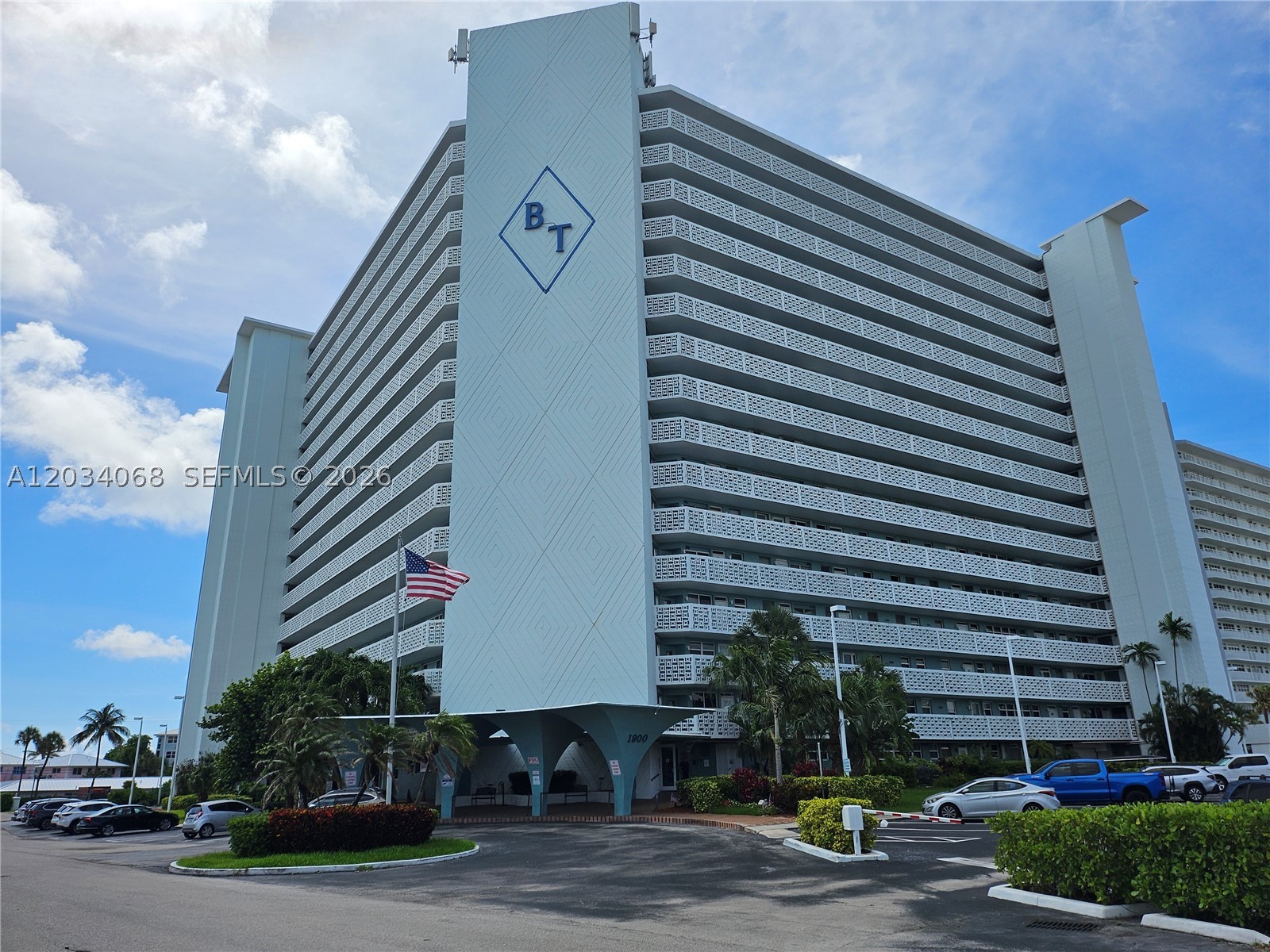 1900 S Ocean Dr 1704 — photo