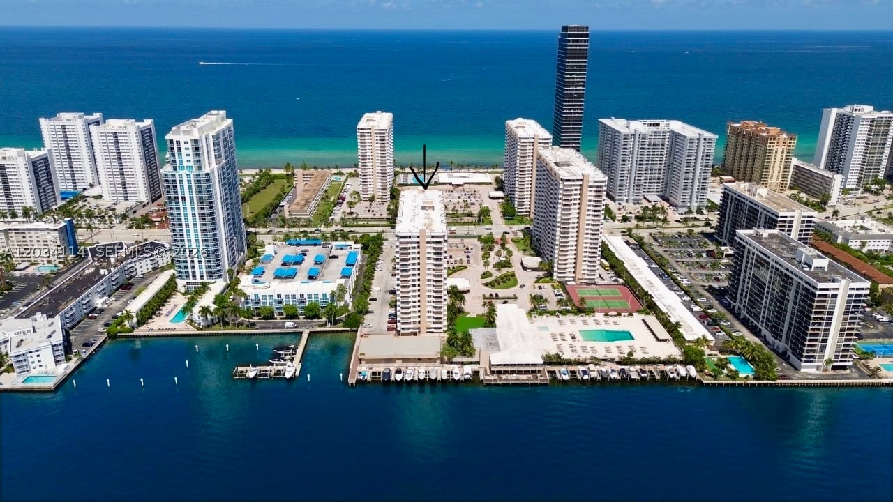 1965 S Ocean Dr 11K — photo