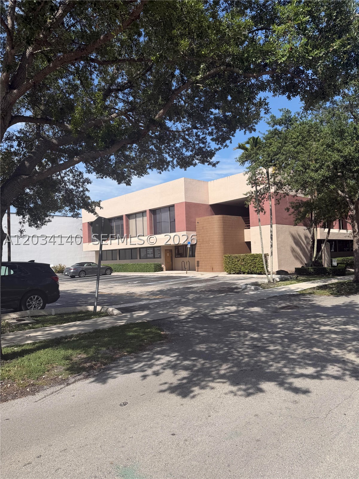 9245 SW 157th St 2 Exam Rms — photo