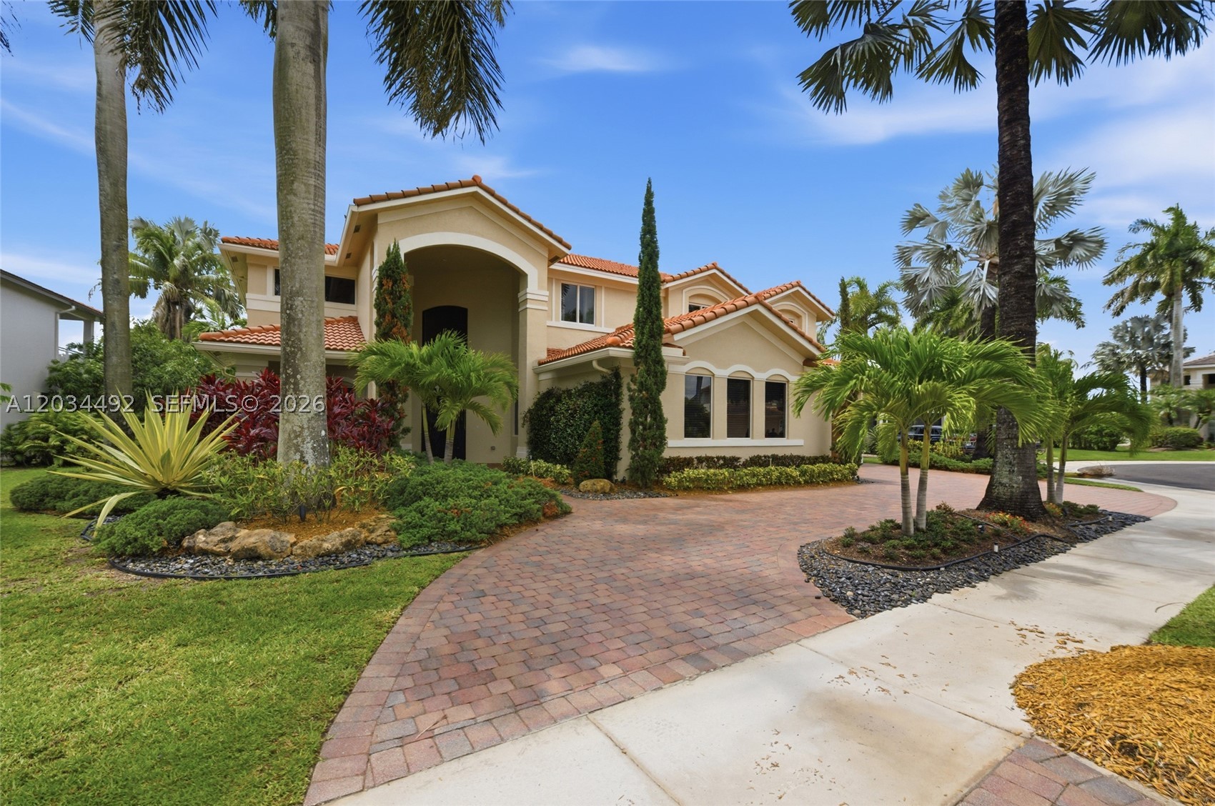 929 Gulfstream Ct — photo