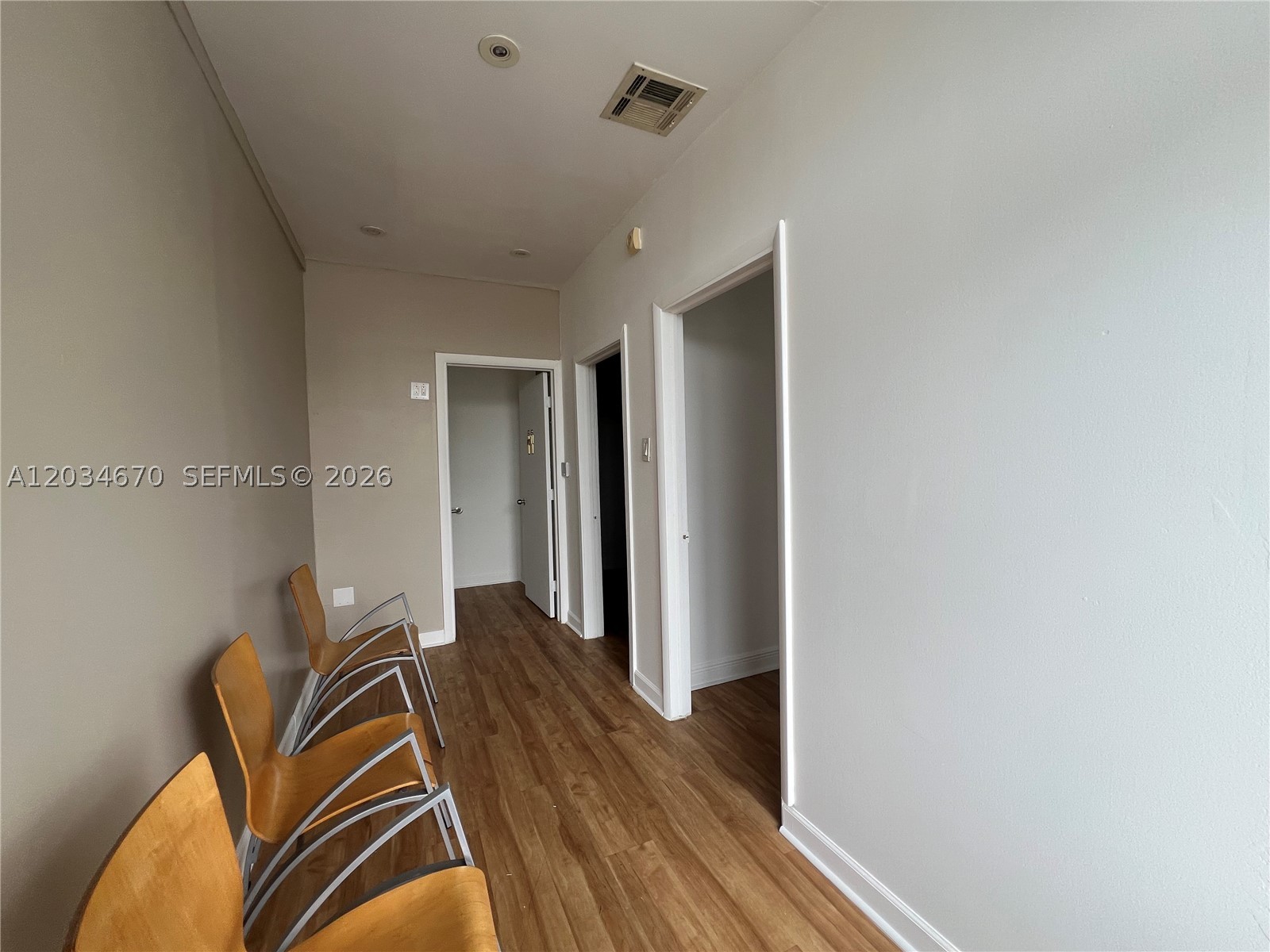 44 E Oakland Park Blvd 44 — photo