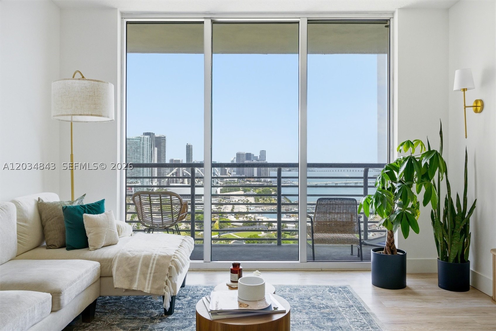 325 S Biscayne Blvd 4022 — photo