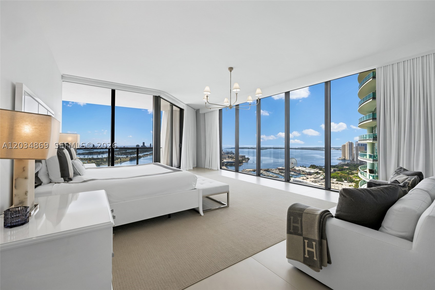 1000 Biscayne Blvd 3701 — photo