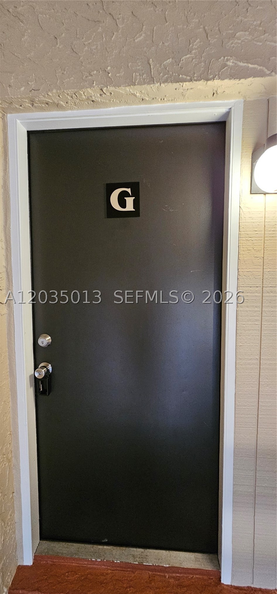 5352 NE 6th Ave G9 — photo