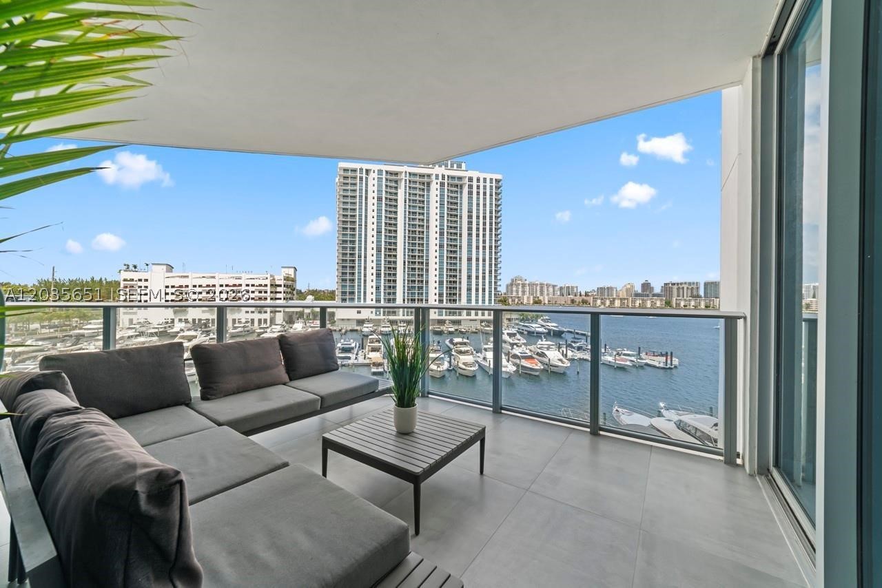 17111 Biscayne Blvd 503 — photo