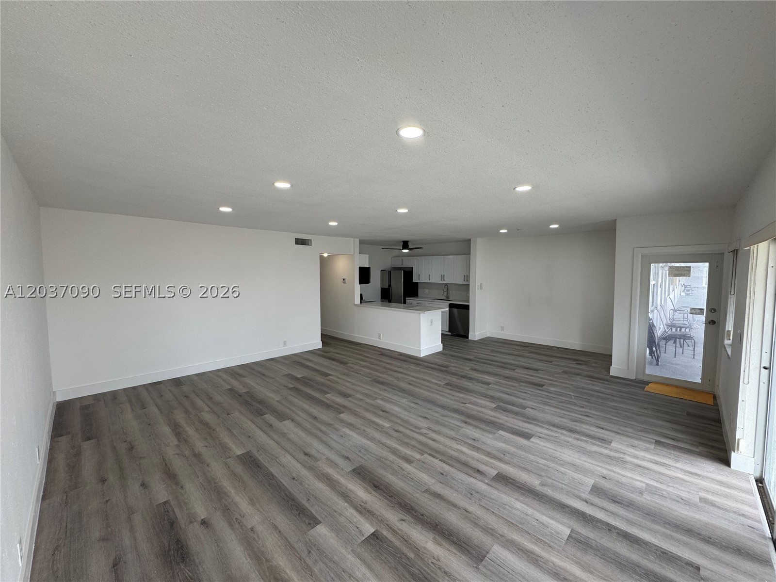 630 Layne Blvd 211 — photo