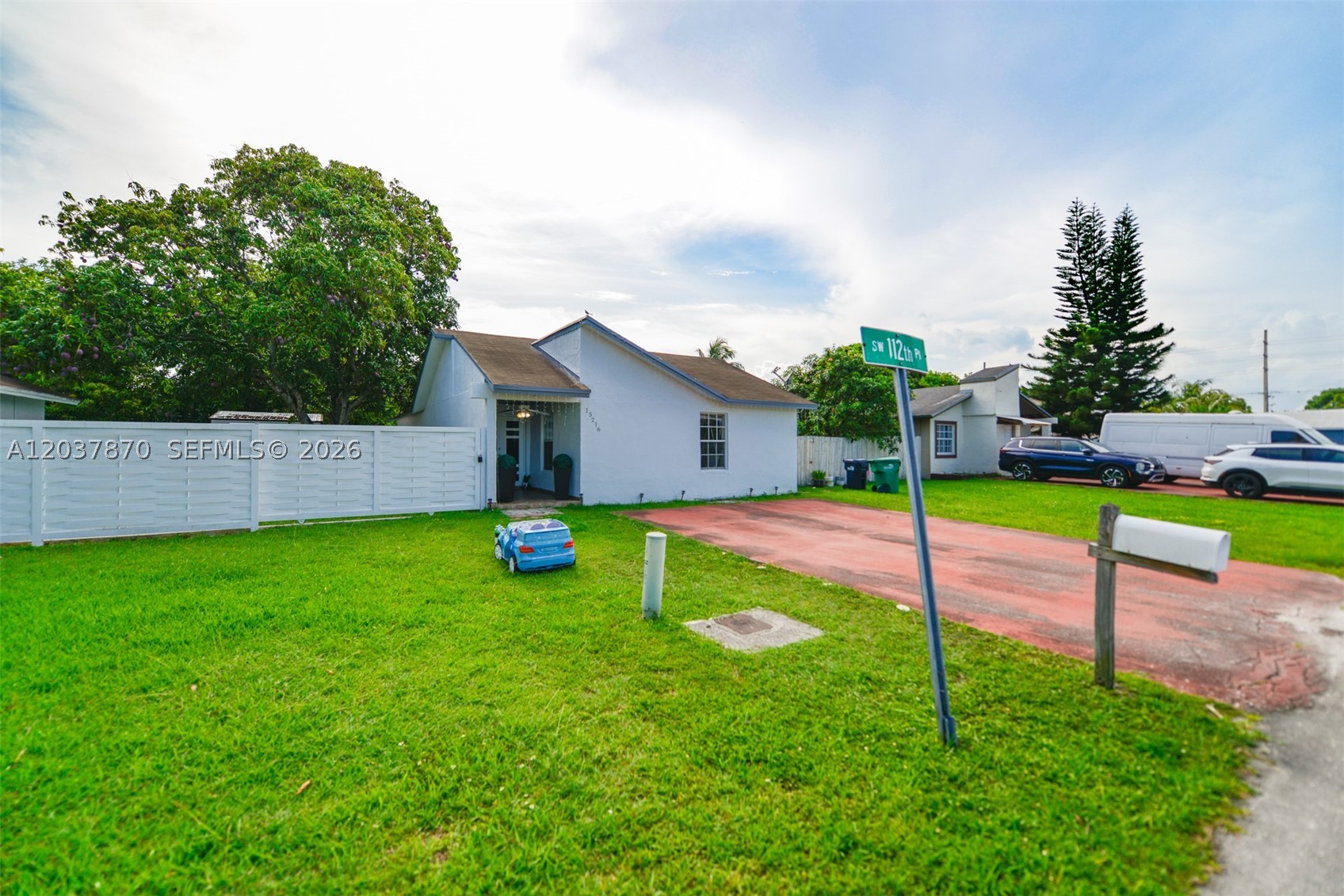 15216 SW 112th Pl — photo