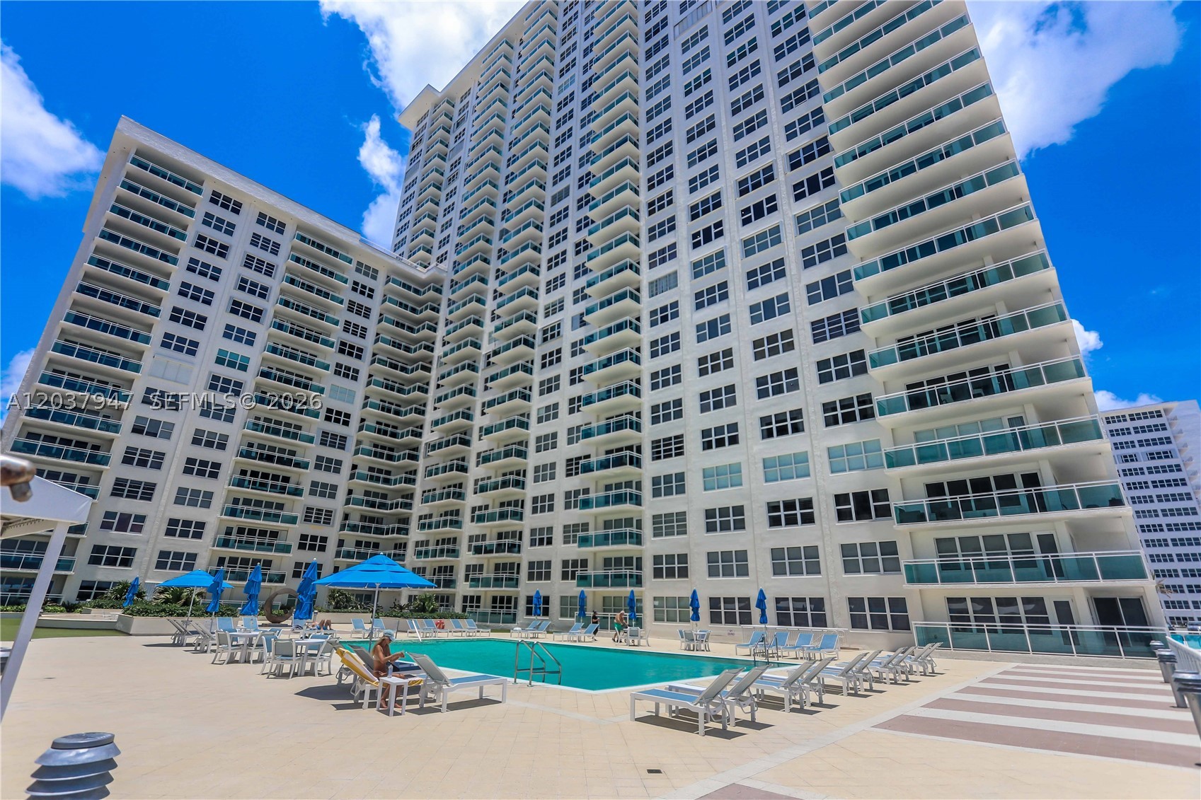 3900 Galt Ocean Dr 403 — photo