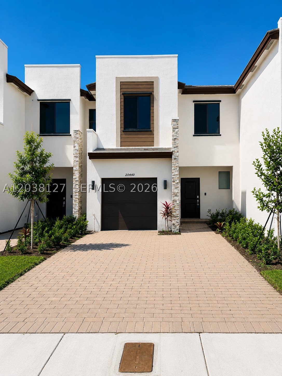 20440 NE 2nd CT 20440 — photo