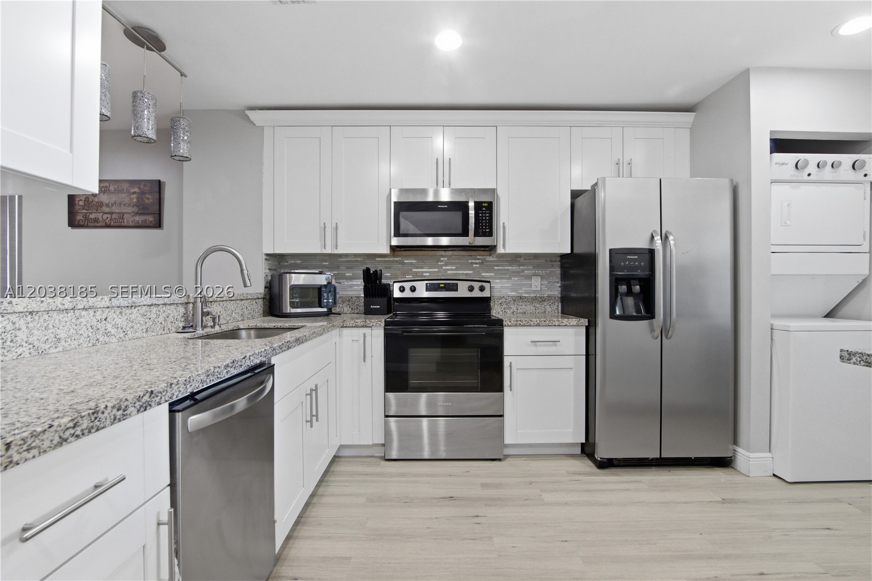 2882 Coral Springs Dr 2882 — photo
