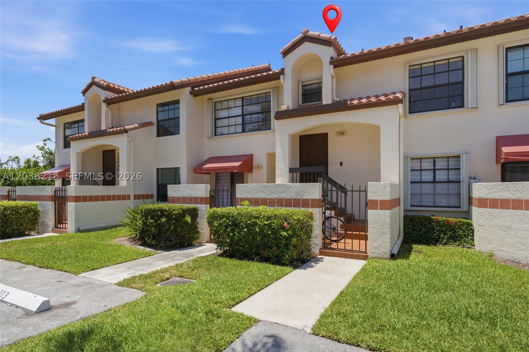104 Freedom Ct 104 — photo