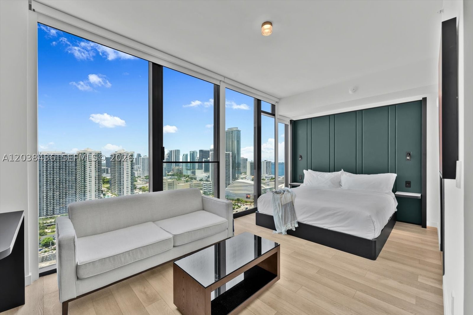 20 NE 11th St 3105 — photo