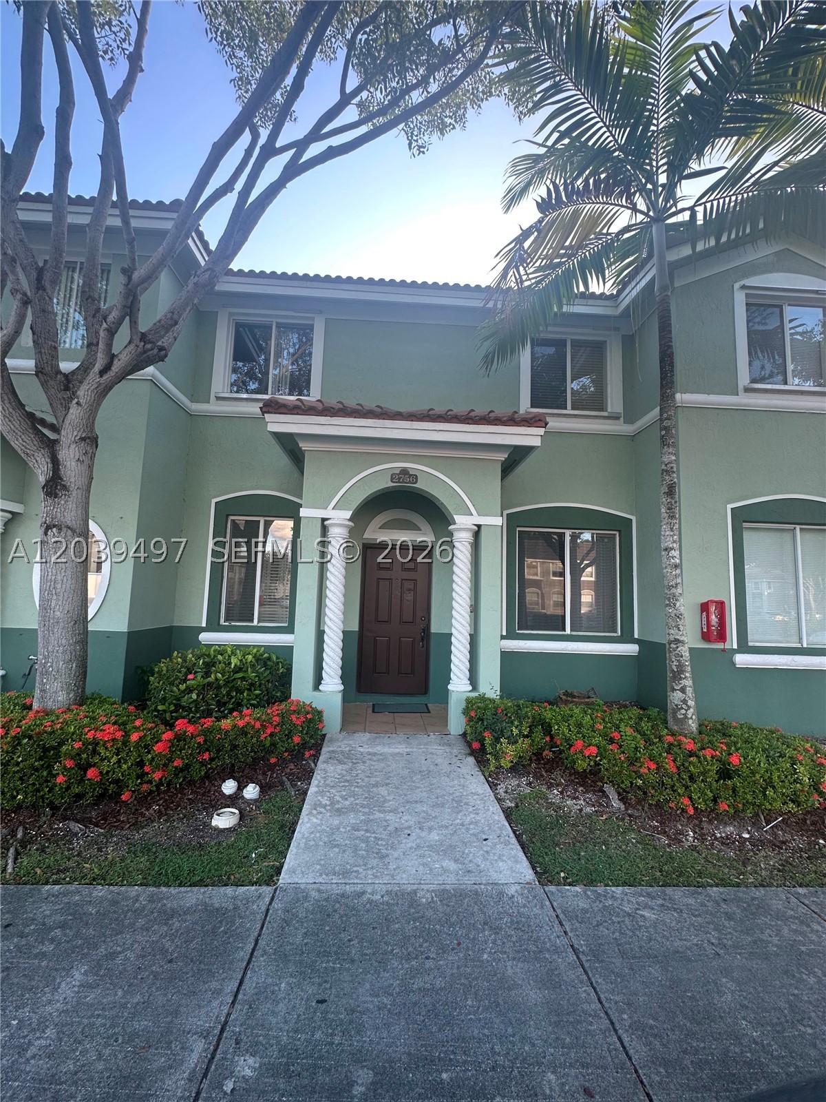 2756 SE 16th Ave 127 — photo