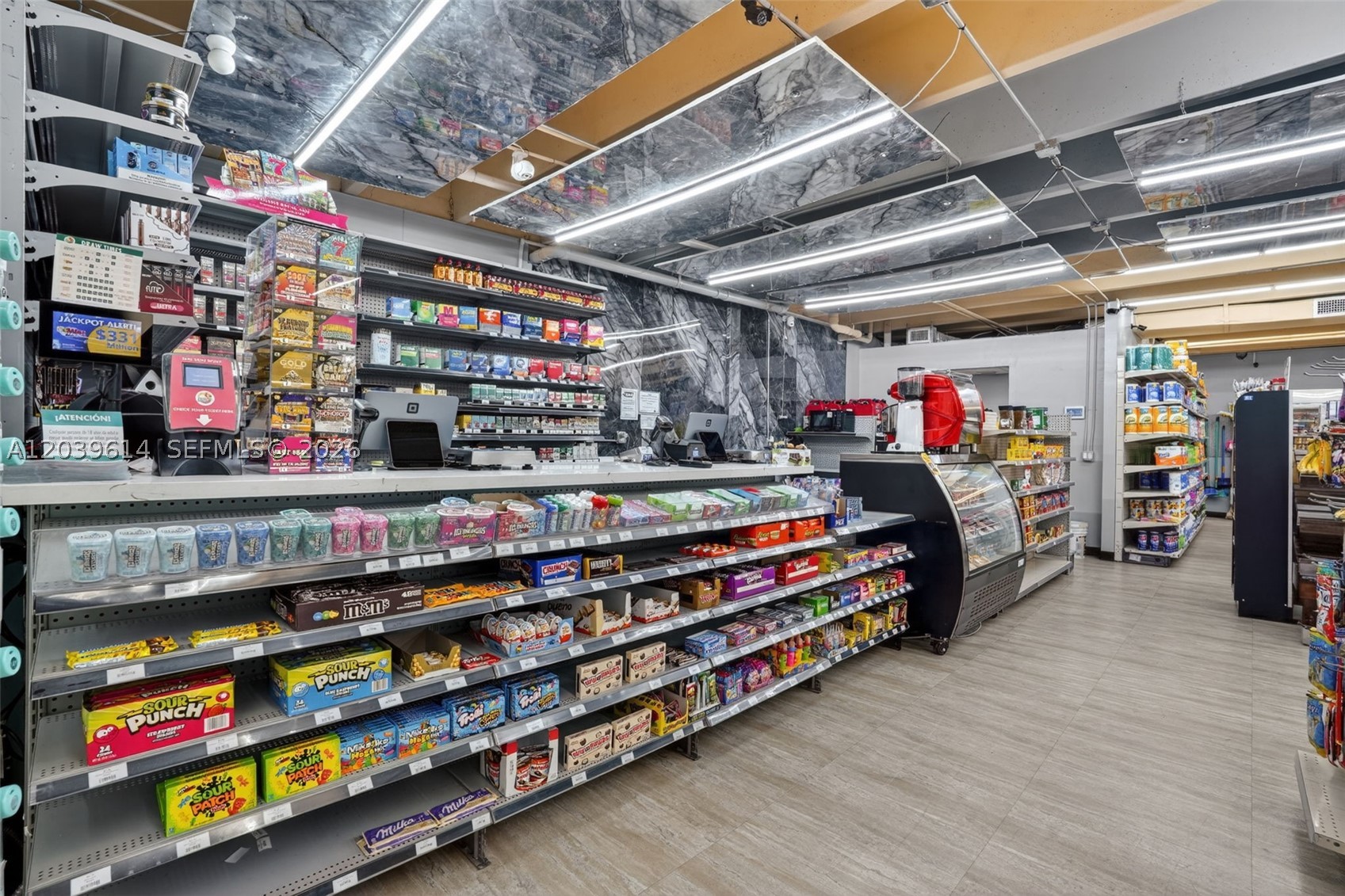 Turnkey Grocery, Convenience Store & Smoke Shop For Sale In Hialeah — photo
