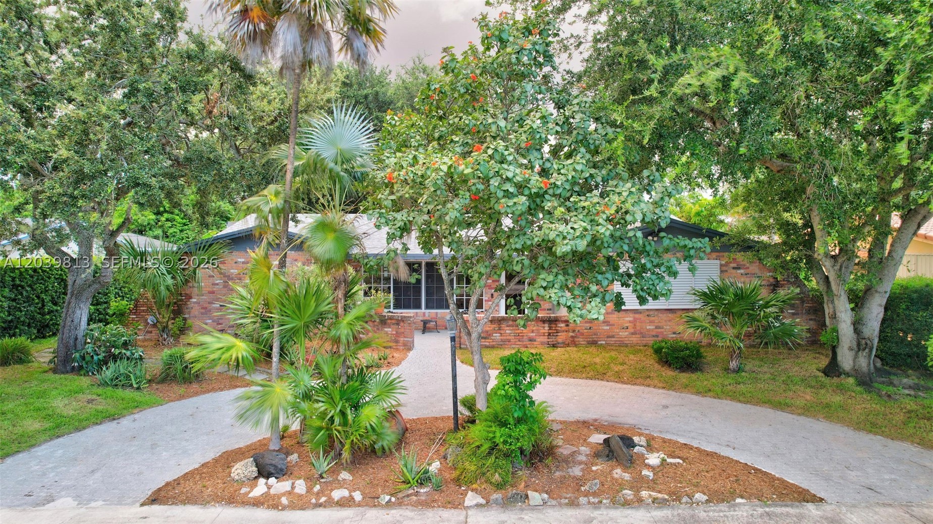 5511 Taylor St — photo