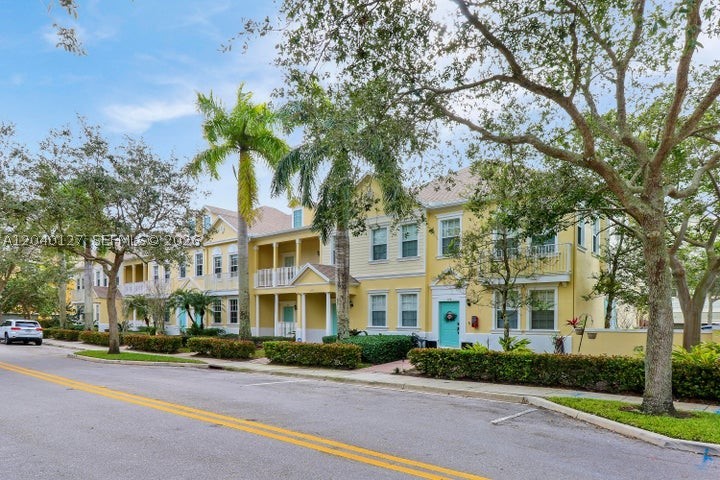 118 Seagrape Dr 105 — photo