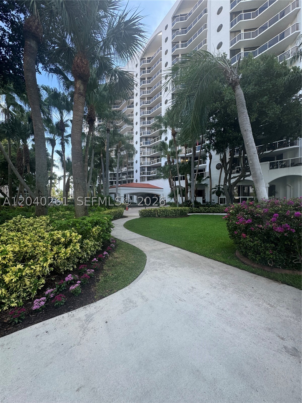 3610 Yacht Club Dr 215 — photo
