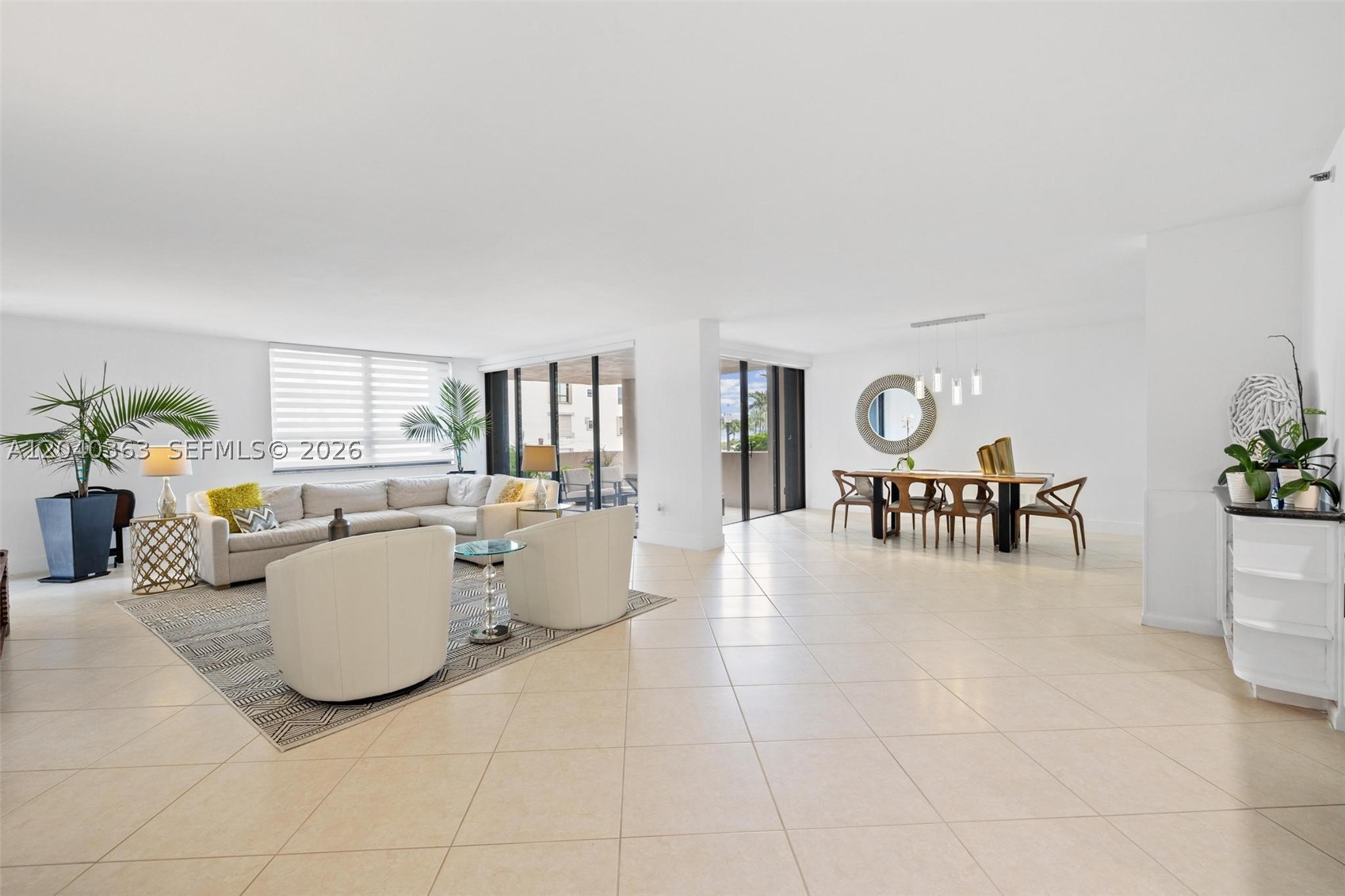 10175 Collins Ave 103 — photo