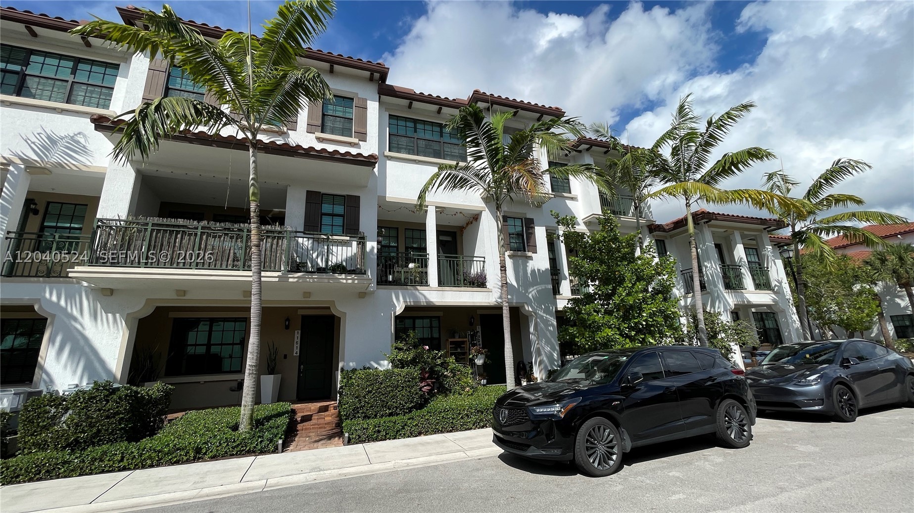 11618 SW 13th Ct — photo