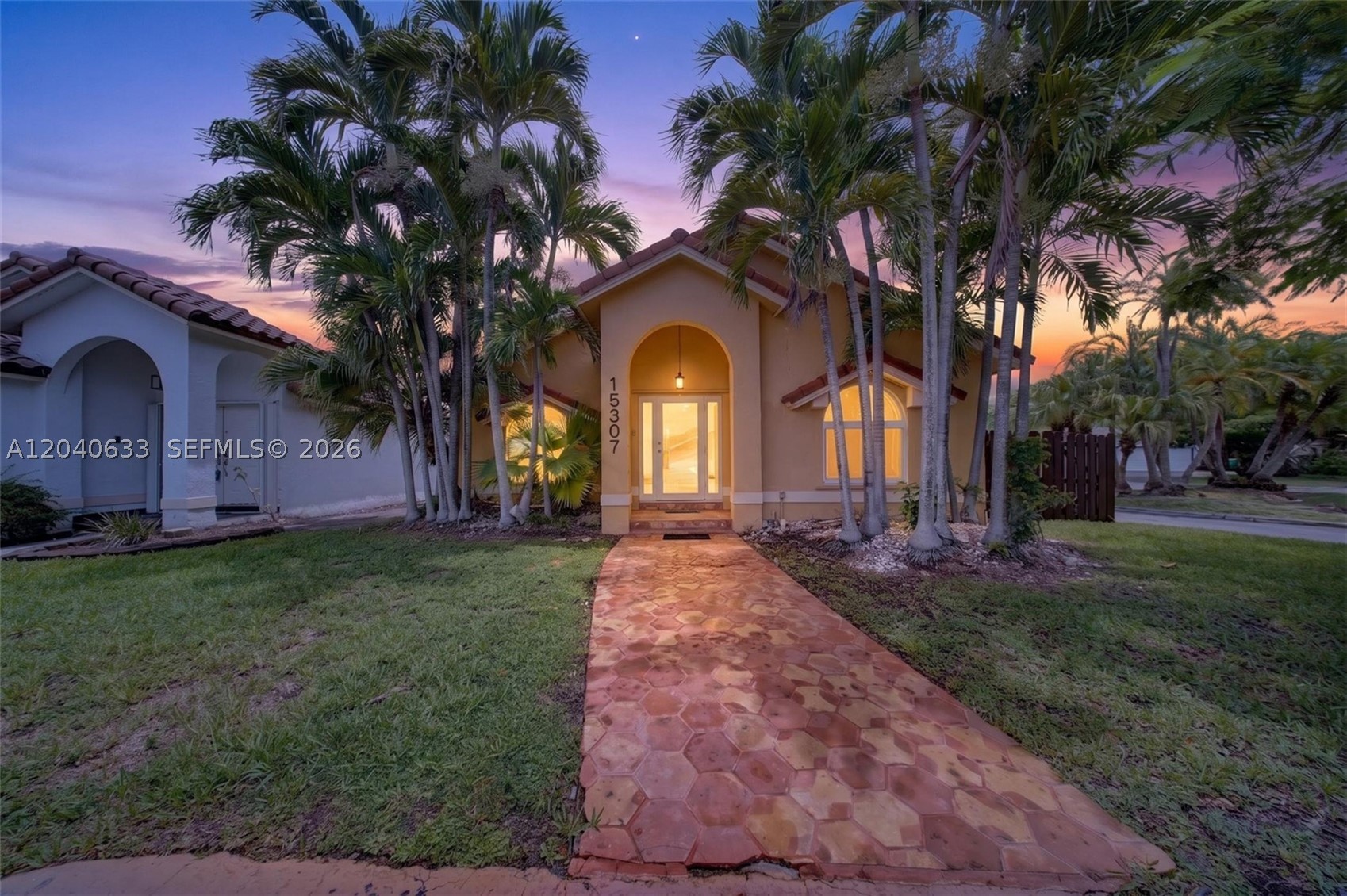 15307 SW 52nd Ter — photo