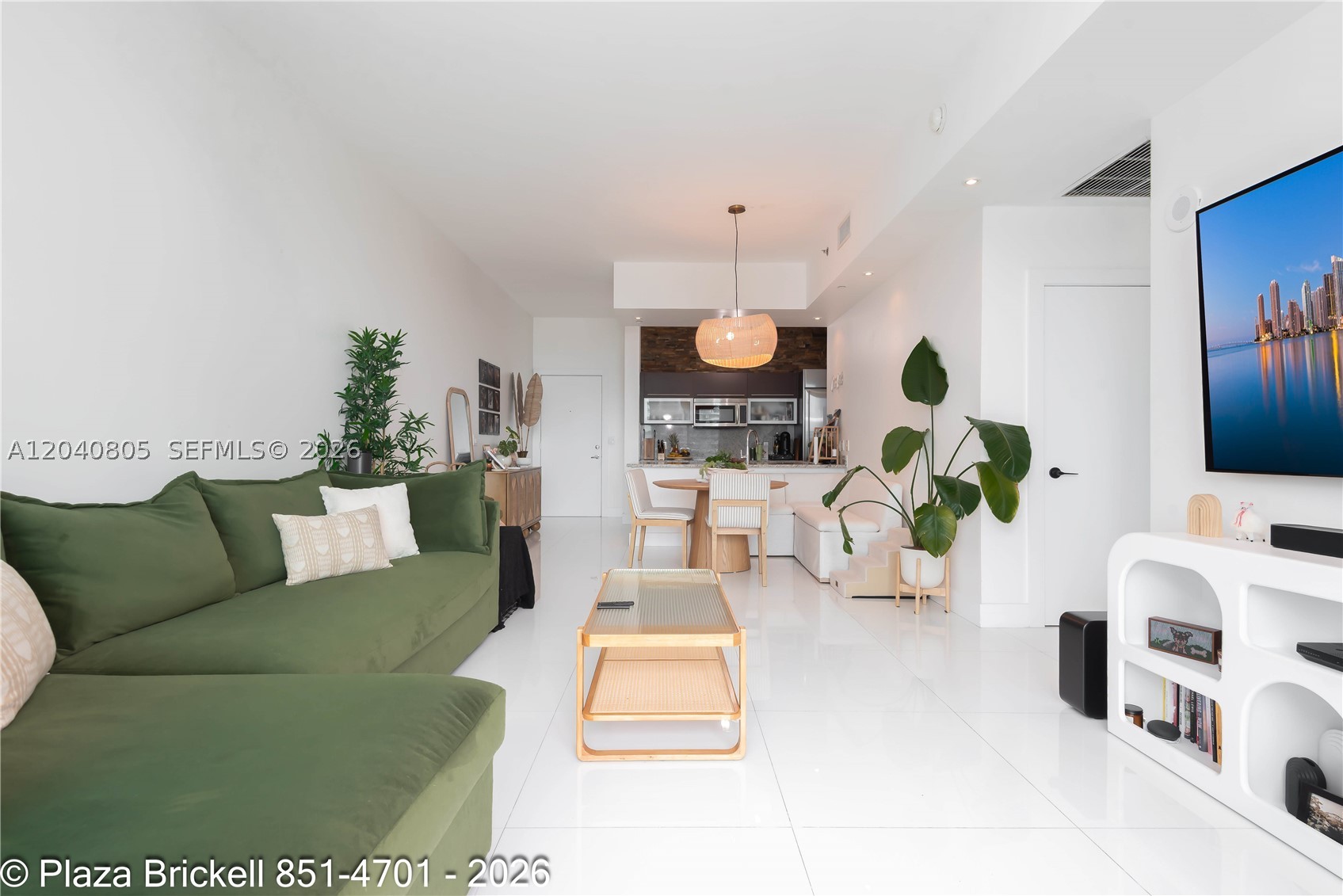 950 Brickell Bay Dr 4701 — photo