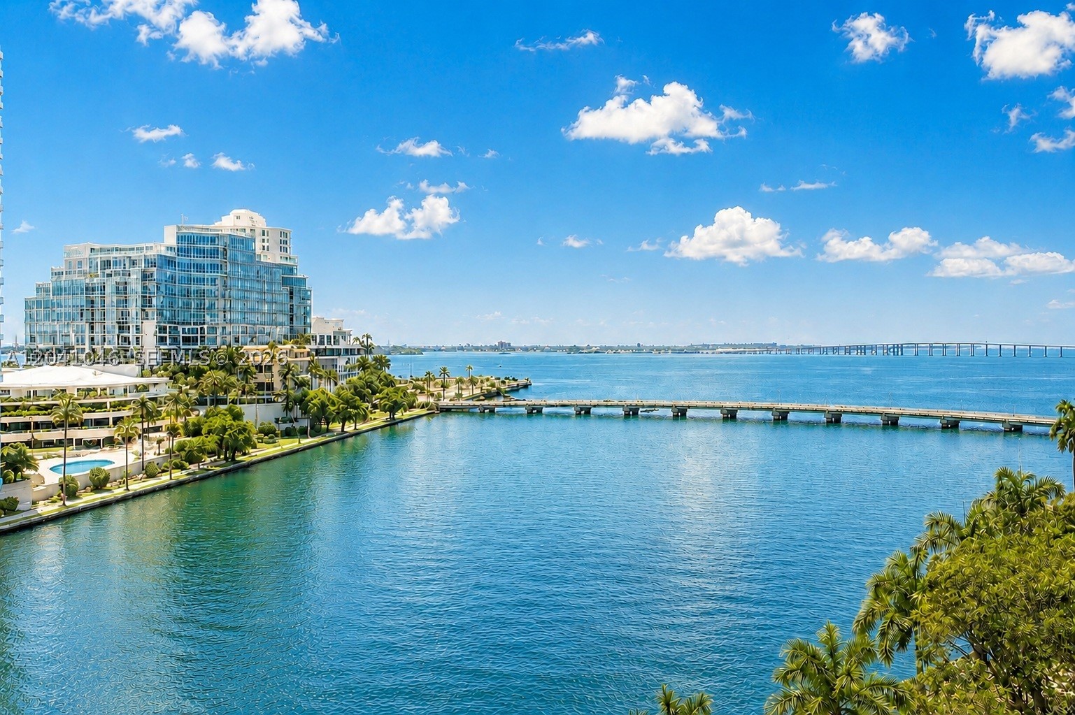 495 Brickell Ave Bay807 — photo