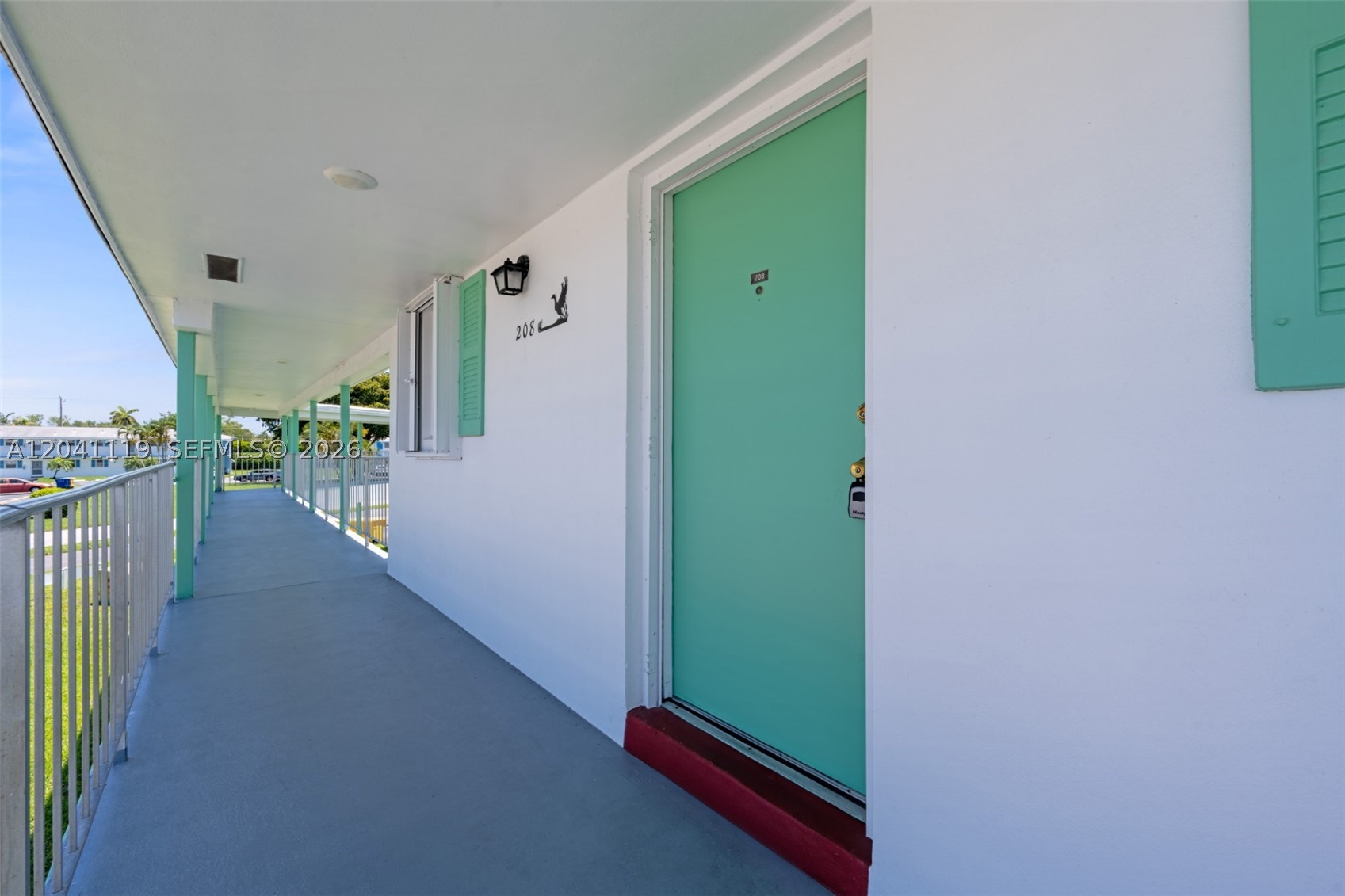 1116 Lake Ter 208 — photo