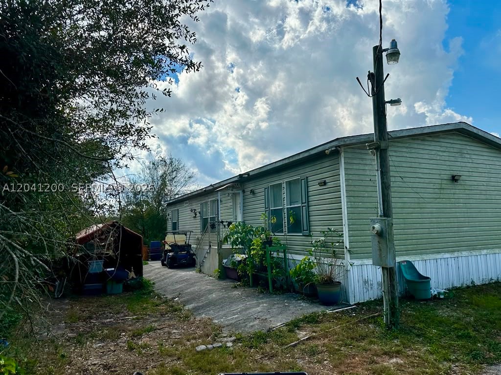 640 N Kennel St — photo