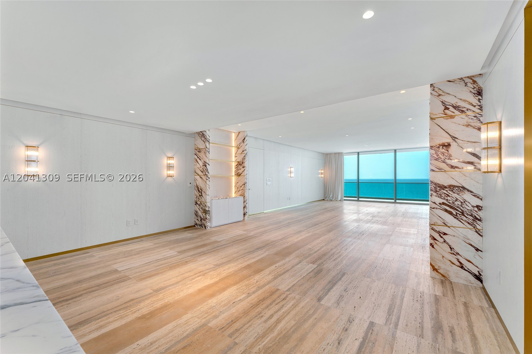 10201 Collins Ave 906 — photo