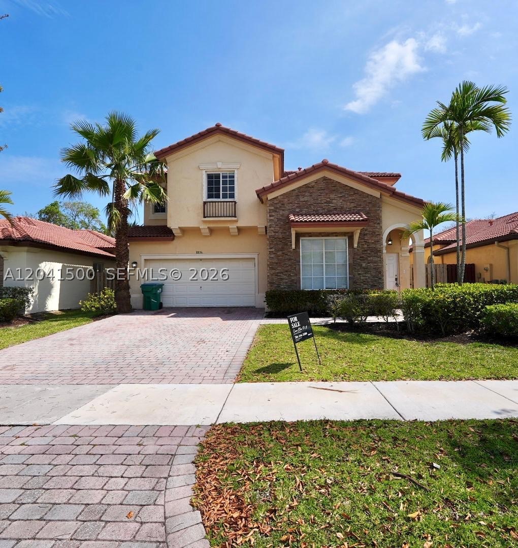 8836 SW 221 Terr — photo