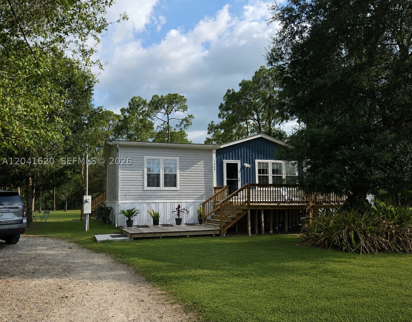 1205 Otter Ave — photo