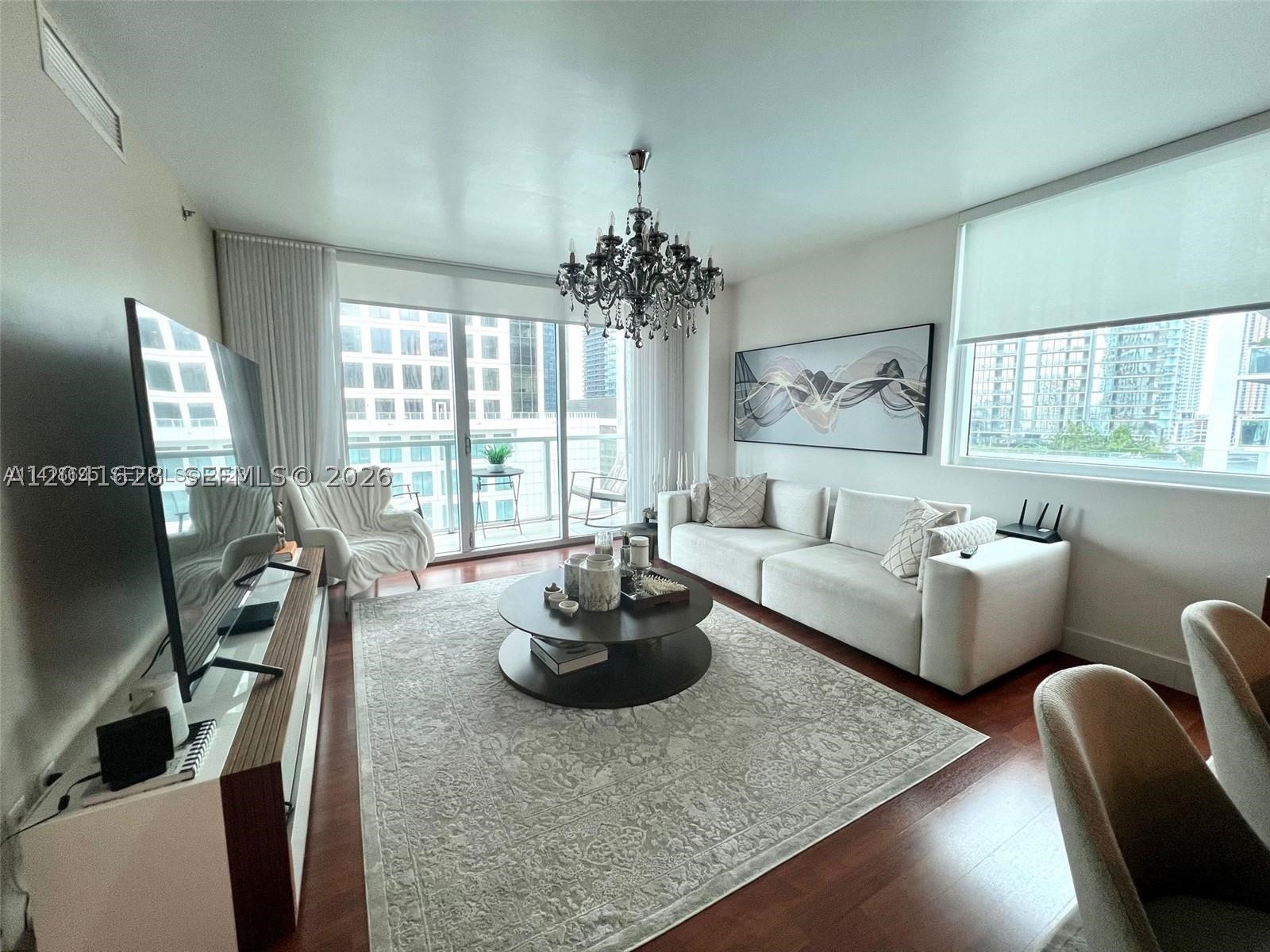 500 Brickell Ave 1410 — photo