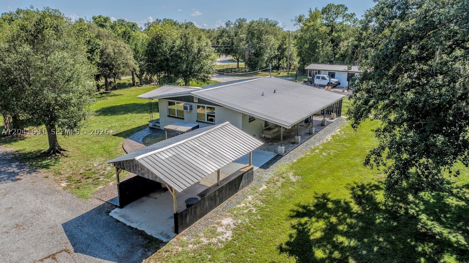 1270 Nobles Road, La Belle, FL 33935 — photo 2