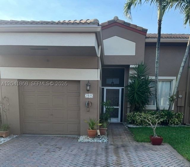 10136 Lombardy Dr — photo
