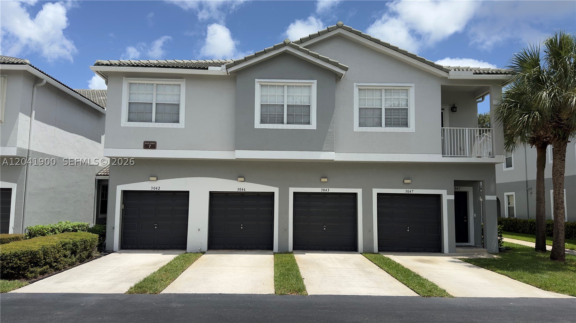 3042 Grandiflora Dr — photo