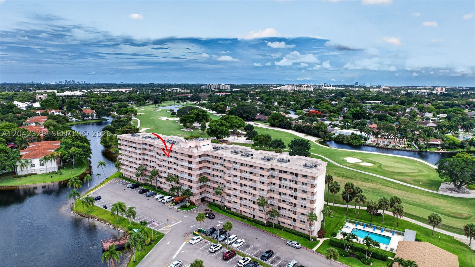250 Jacaranda Dr 411 — photo
