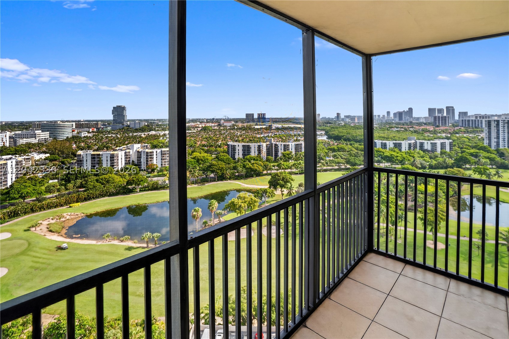 20301 W Country Club Dr 2122 — photo