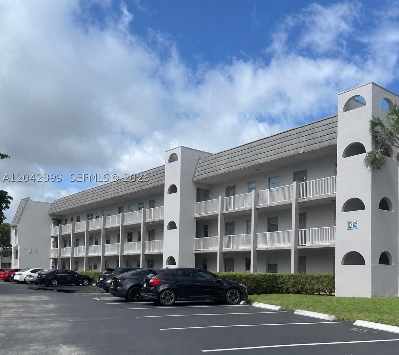 8285 Sunrise Lakes Blvd 106 — photo