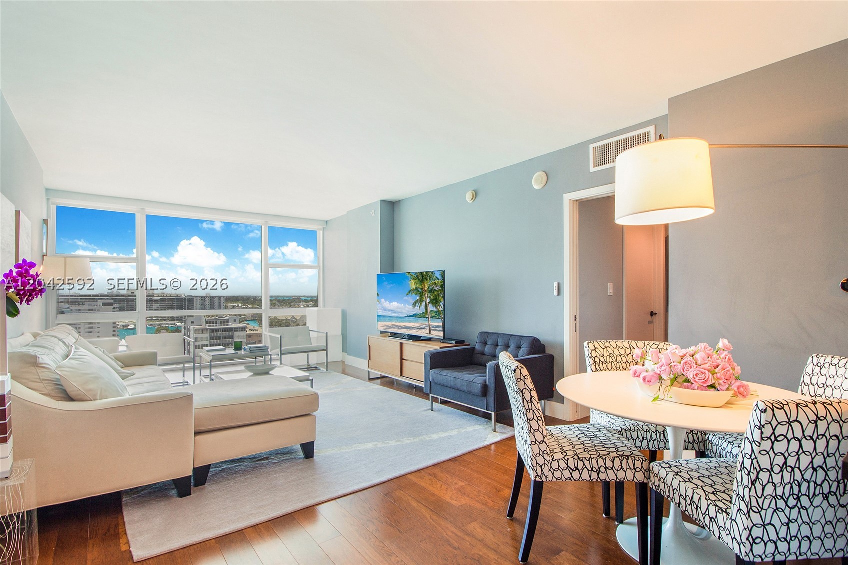 6801 Collins Ave 1101 — photo