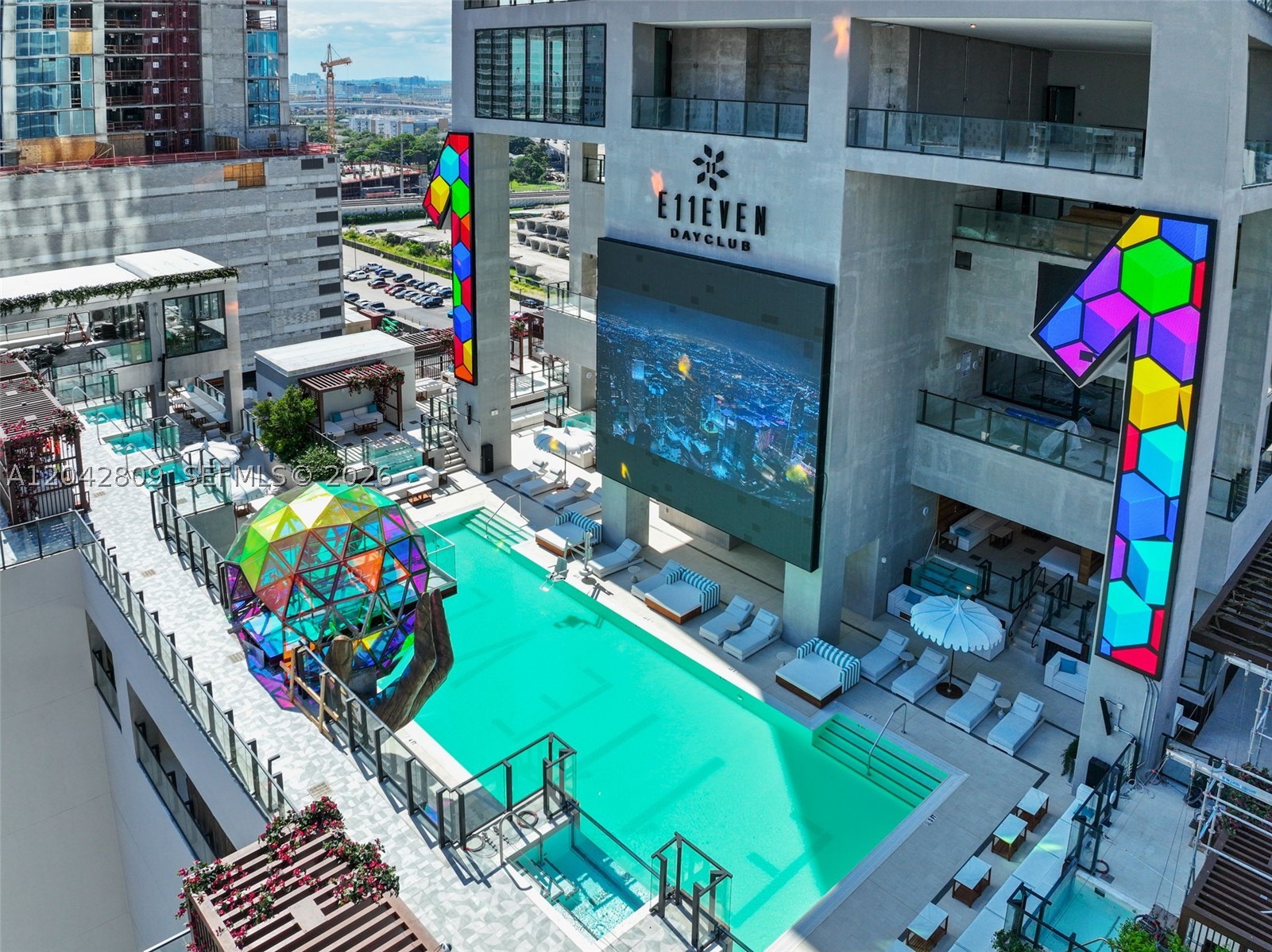 20 NE 11 2410 — photo