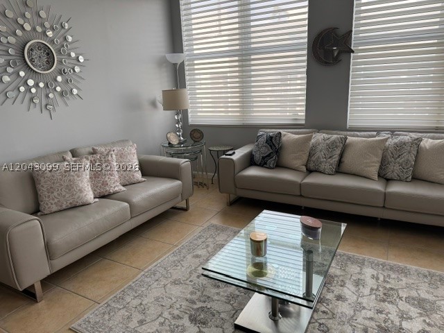 511 SE 5th Ave 1705 — photo