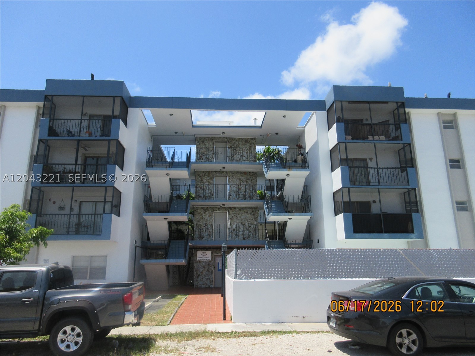 1230 NE 139th St 309 — photo