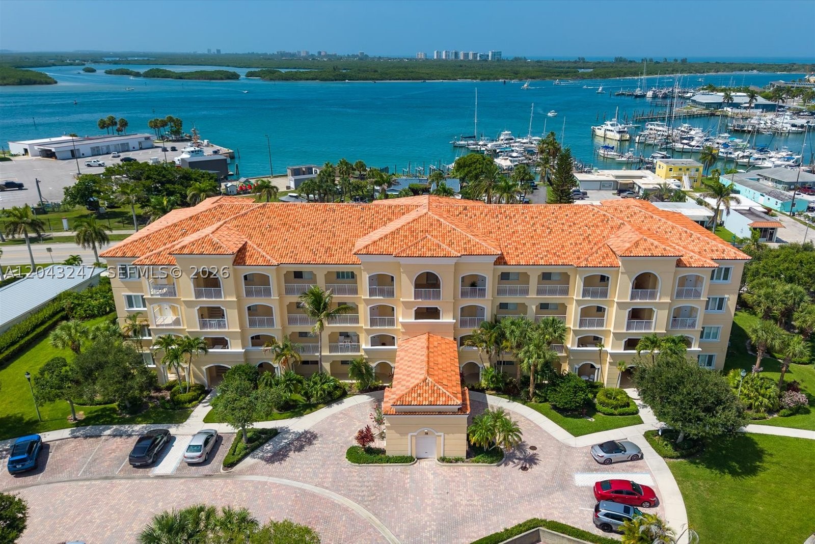 38 Harbour Isle Dr E Unit 104 — photo