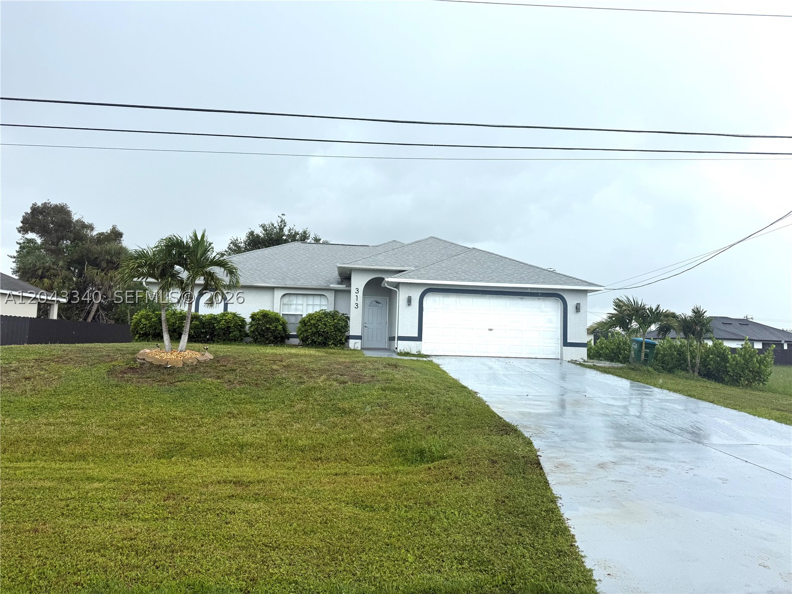 313 NW 16 Pl — photo