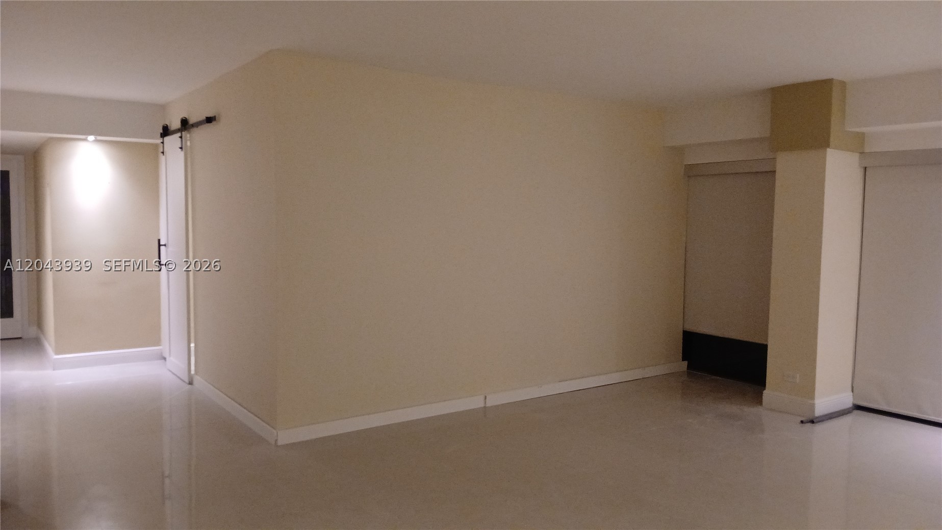 1800 NE 114th St 508 — photo