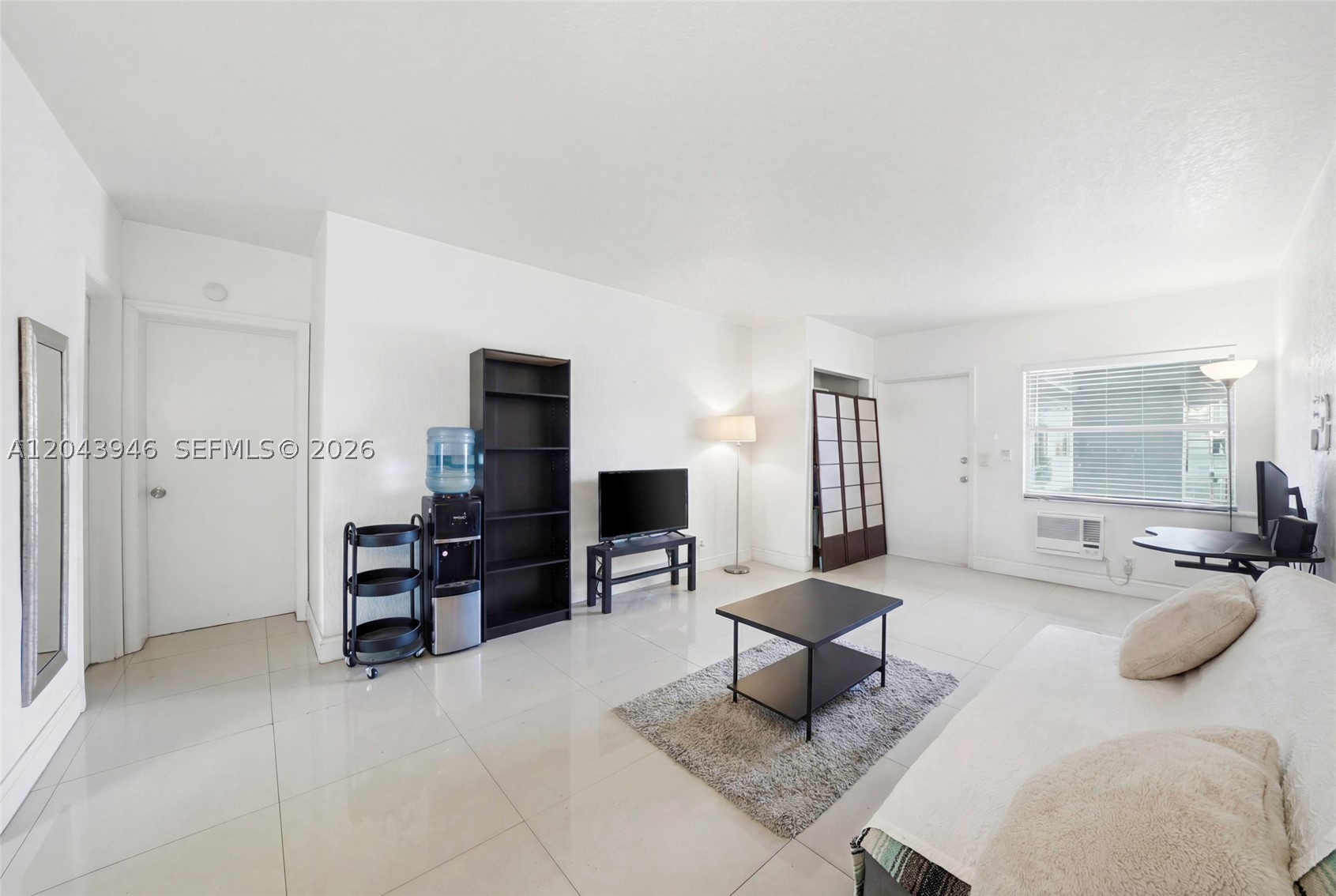 1100 NE 9th Ave 105 — photo